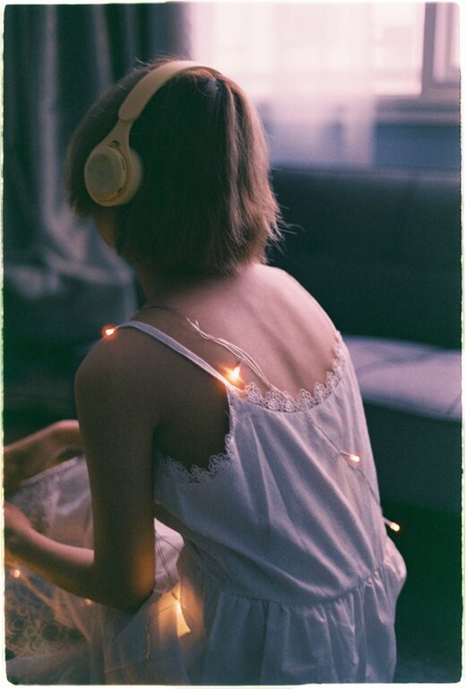 How to Create a Relaxing Playlist for Peaceful Evenings